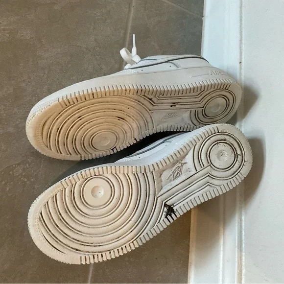 kids Nike Air Force one white sneakers size 4.5 - Picture 5 of 5
